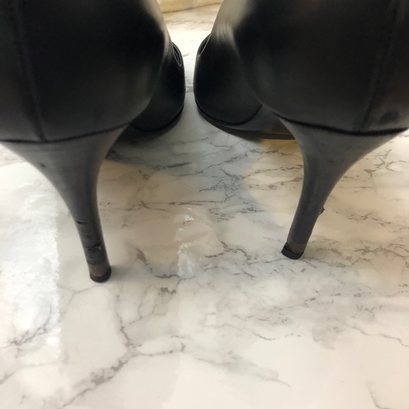 Fendi Black Flamingo Leather Pointed Toe Pumps - Picture 4 of 8